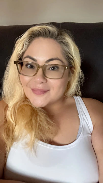 <em><strong>Nataly</strong></em>